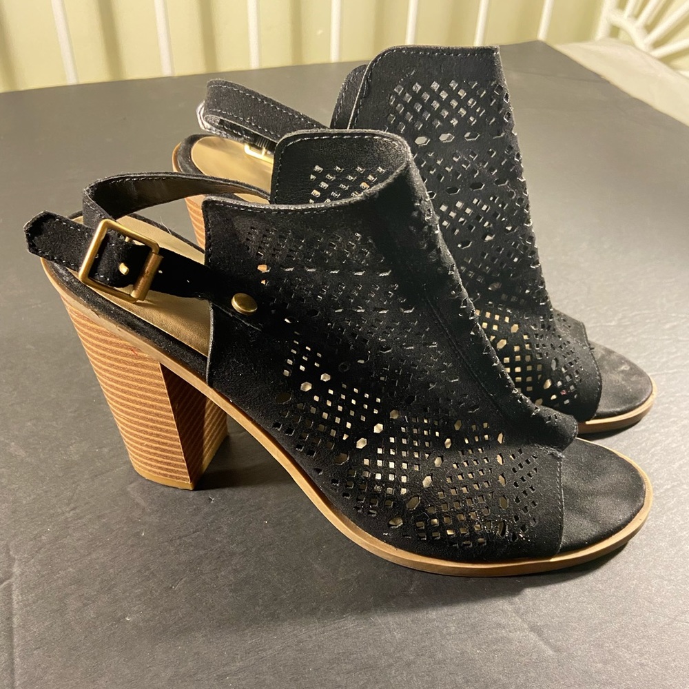 Dolce vita women’s size 8 black peep toe booties
